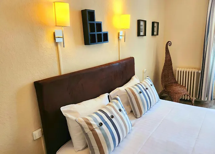 Logis Hotel Lafayette Rochefort France