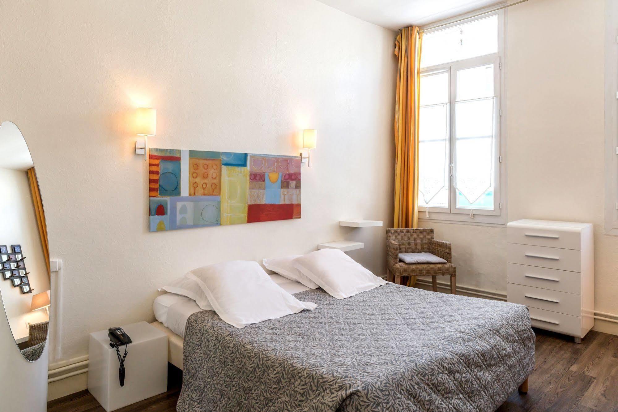 Logis Lafayette France Hotel Rochefort (Charente-Maritime)